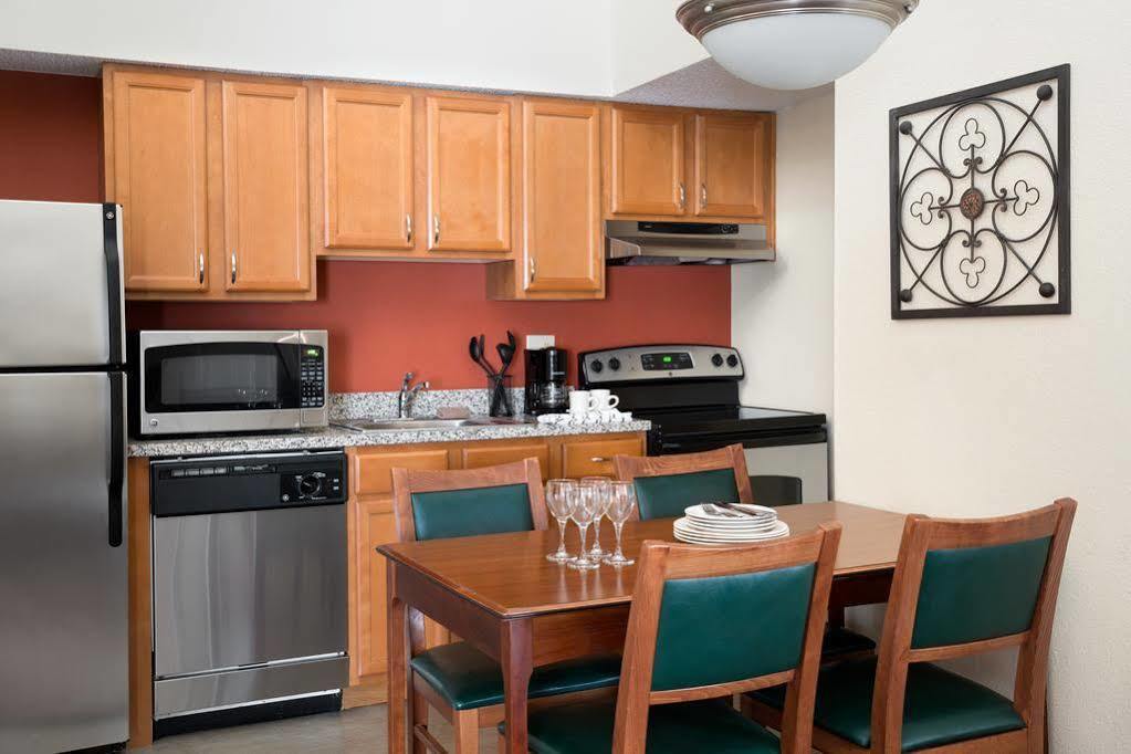 Residence Inn Kansas City Downtown/Union Hill Extérieur photo