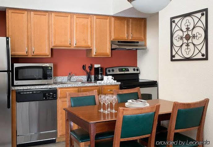 Residence Inn Kansas City Downtown/Union Hill Extérieur photo